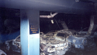 Dříve nepublikované fotky tajné služby ukazují, jak dopadla auta po útocích z 11. září
