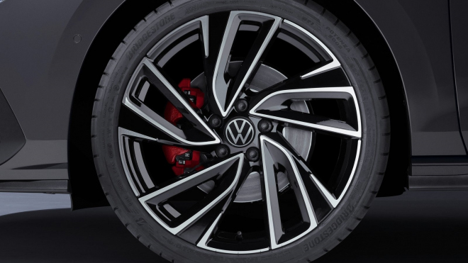 Evropa má nového vládce prodejů aut, VW i s Golfem po mnoha letech opustily trůn