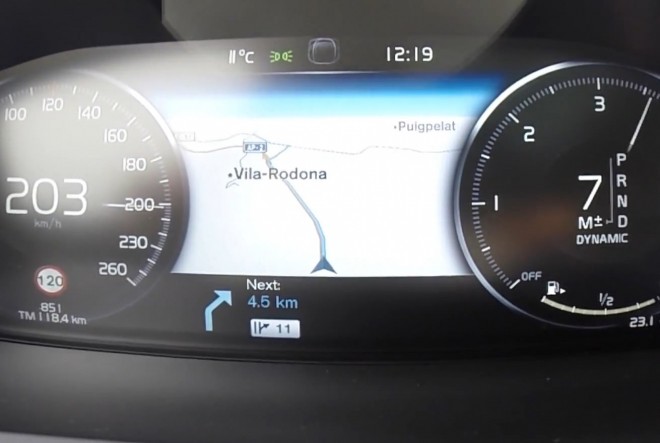 Nové Volvo XC90 D5: takhle zrychluje z 0 na 200 km/h (video)