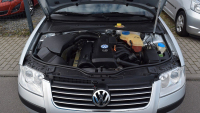 K mání je dodnes nevyužitý, krásně zachovalý VW Passat B5.5 ve verzi, kterou nezastaví ani konec světa, přesto stojí drobné
