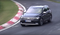 VW drtí Ring s drsně znějícím Tiguanem, ostré R zjevně žije (video)