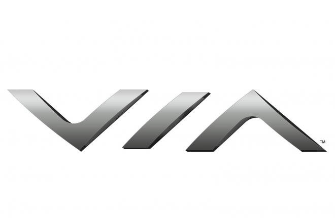 VIA Motors slibuje tři novinky pro Detoit, mezi nimi i 800koňový pick-up