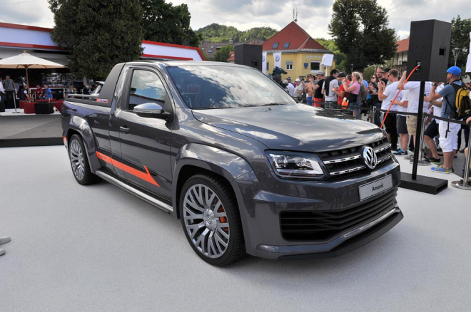 VW Amarok Power: mobilní diskotéku pro Wörthersee žene 272 dieselových koní