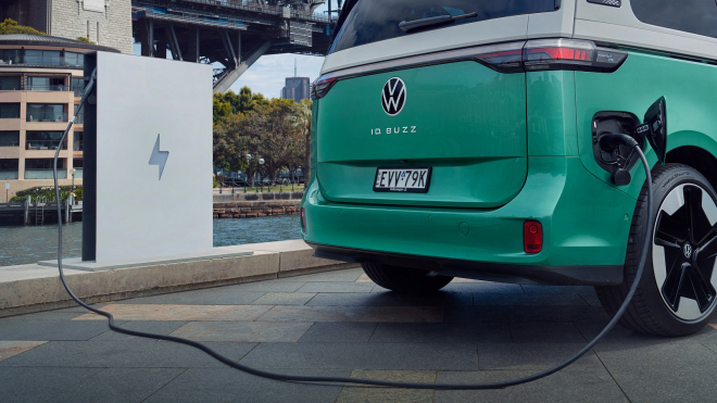 Elektromobilu VW se začíná říkat ID.Buch, jeden z nich při dobíjení explodoval, po pár dnech začal hořet