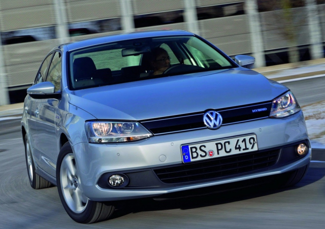 VW Jetta Hybrid dorazil do Evropy, je skoro dvakrát dražší než v USA