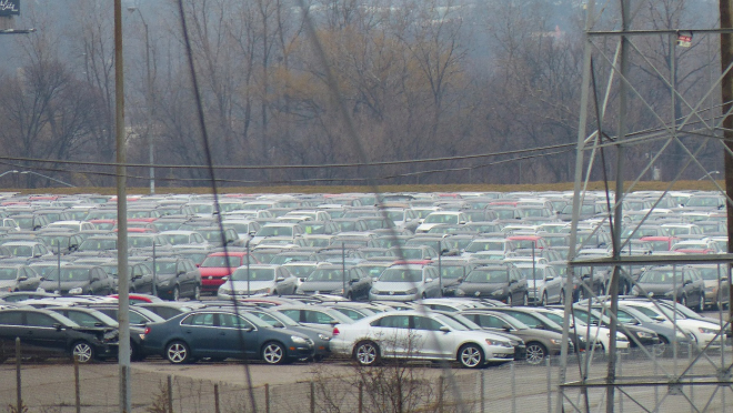 VW s TDI nemá klid, vykoupená auta čekající na smrt se nelíbí úřadům