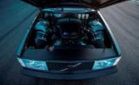 Volvo 242 s V10 z BMW M5 a manuálem je perfektní sleeper