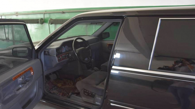 Na Ukrajině našli neobvyklé auto ex-prezidenta. Interiér dnes působí komicky