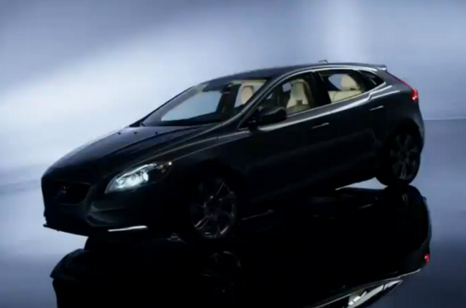 Volvo V40 2012 na prvním videu: s křížkem po funuse