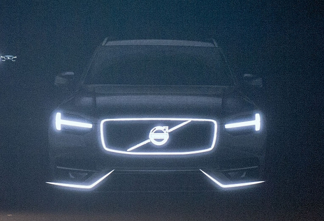 Volvo XC90 2015: nová generace částečně odhalena, ukázala hlavně svá světla