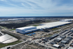 Ford zavřel továrnu na baterky pouhé 4 měsíce po jejím spuštění. 1 600 lidí dostalo padáka a reakce místních politiků je neuvěřitelná