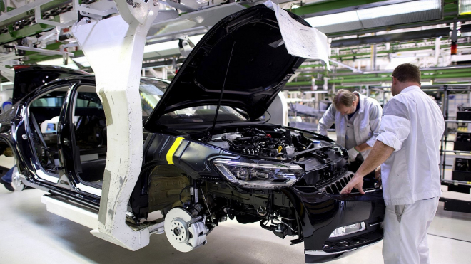 VW riskuje a v obavách z eskalace přesouvá část výroby mimo Evropu, pomůže si ale?