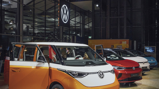 Němečtí dealeři aut už jsou unaveni z prodávání elektromobilů. „Těch věcí se nedá zbavit,” říká jeden z nich