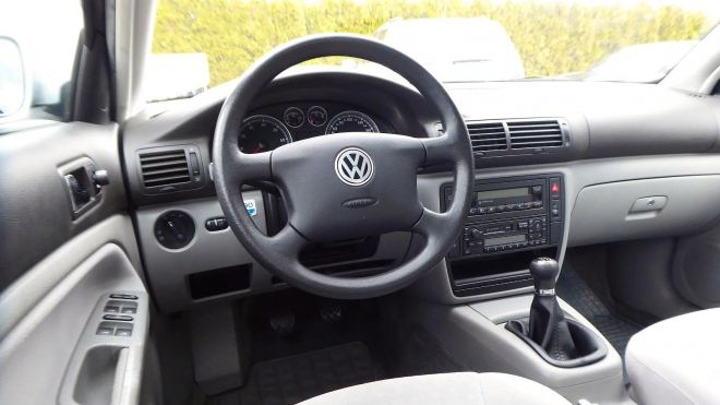 Nesmrtelný VW Passat B5.5 se silným motorem je k mání dodnes zánovní od 1. majitele, není drahý