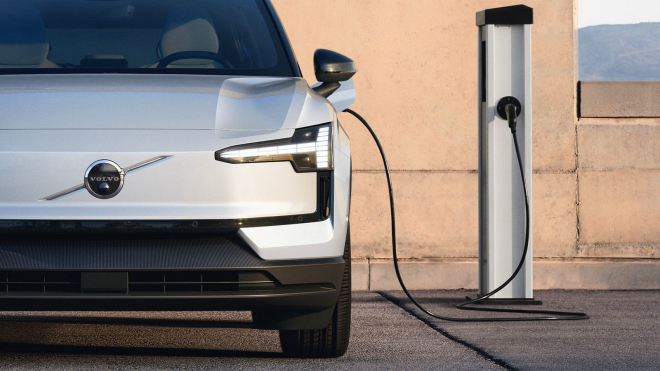 Prodeje elektromobilů Volva v USA letos zkolabovaly o 69 %. Firma asi raději zhyne, než aby vám prodala to, co chcete