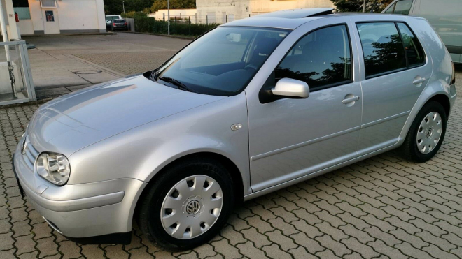K mání je dodnes sotva jetý nejlepší VW Golf s legendárním 1,9 TDI po 1. majiteli, levné auto, které vás snadno přežije