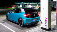 Německo už couvá od cíle dostat na silnice 15 milionů elektromobilů do 8 let, nemá ani dost elektřiny