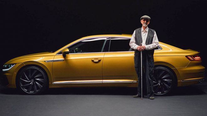 Slepý fotograf nafotil nový VW Arteon. Udělal lepší fotky než většina z nás