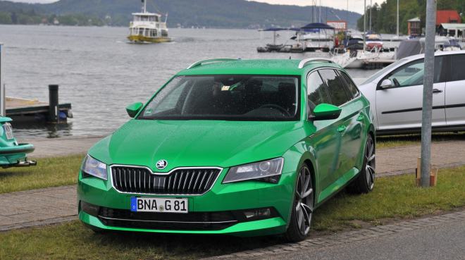 Wörthersee 2016 obrazem: GTI rychlejší než M3 tu bylo, Škody už jen od fandů