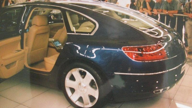 VW před 20 léty vytáhl do boje o kupce luxusních aut, bylo z toho totální fiasko
