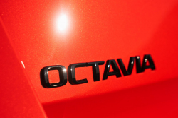 Pokud takhle bude skutečně vypadat Octavia po druhé modernizaci, Škoda ji asi nebude stíhat vyrábět