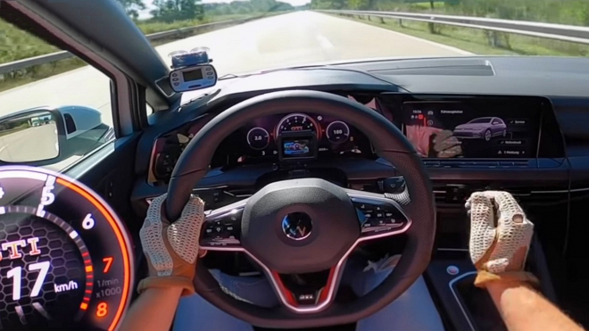Nový Golf GTI s manuálem ukázal na Autobahnu další oblast, ve které ztrácí