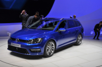 Volkswagen Golf VII R-Line 2013: skutečné R je v nedohlednu, R-Line na světě
