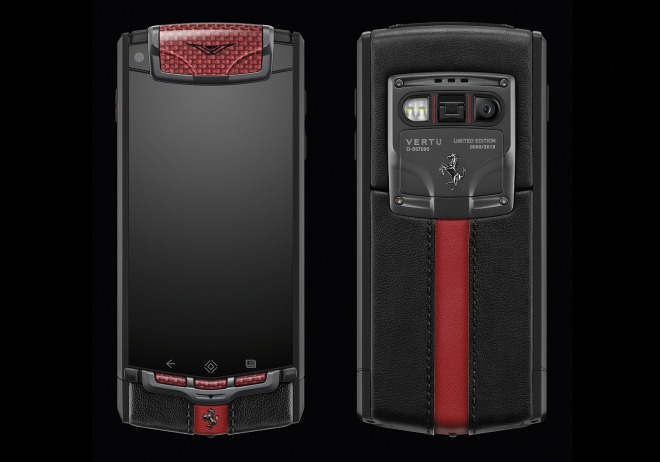 Vertu Ti Ferrari: mobilní pocta kupé F12 Berlinetta vychází na 320 tisíc Kč