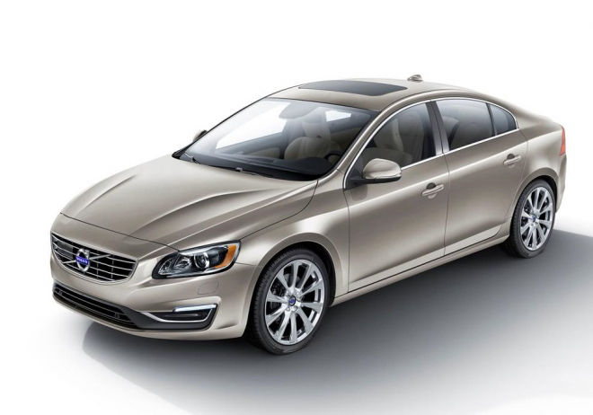 Volvo S60L Inscription: prodloužená verze si zachovala i pětiválec T5