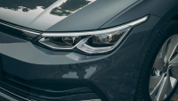 La VW Golf facelifted prématurément dépouillée de son camouflage, une légende déchue à sauver par la fin de la mauvaise qualité