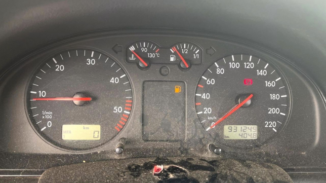 Nejvíce ojetý VW Passat B5 v prodeji toho najel neskutečně moc. Je na kaši, ale jezdí, váš může být za hubičku