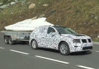 VW Tiguan 2016 natočen při testech. Ve své kůži a ve společnosti Škody Yeti (video)
