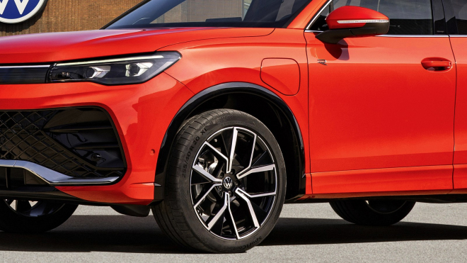 Nové dno: VW začal na svá auta za víc než milion montovat z výroby levné čínské pneumatiky, ani jeho dealeři to &bdquo;nedávají&rdquo;