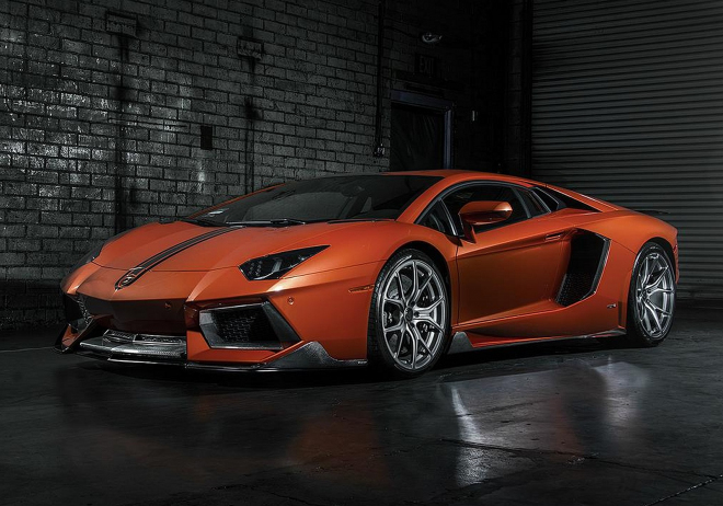 Lamborghini Aventador-V LP-740 2014: Vorsteineru 700 koní nestačí