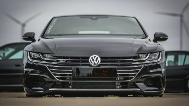 Přijde vám i VW Arteon příliš obyčejný? S touto úpravou se v davu vážně neztratí