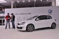 Volkswagen Golf GTI adidas: kult se třemi pruhy