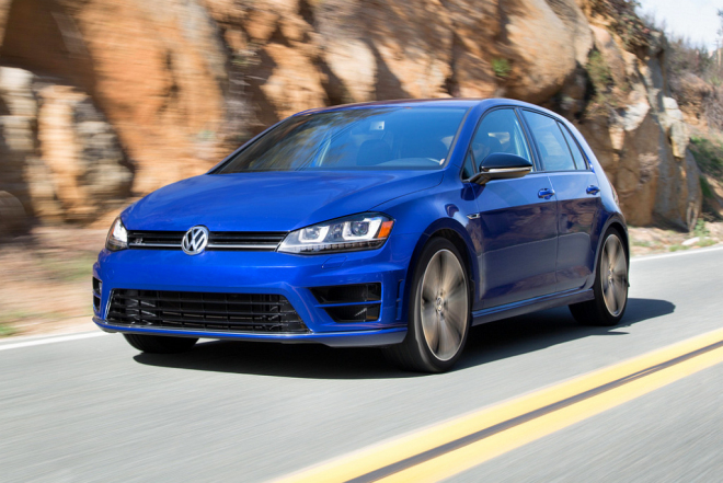 VW Golf R pro USA na nových fotkách vypadá agresivněji než ten evropský