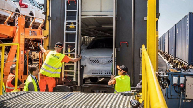Evropský automobilový průmysl se chytil do čínské pasti. A nejen ten, obětí je i Tesla