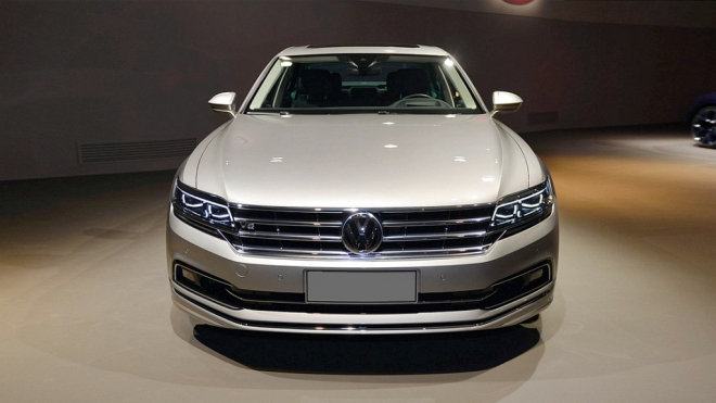 VW překvapivě potvrdil novou vlajkovou loď, nástupce Phaetonu bude už v Ženevě