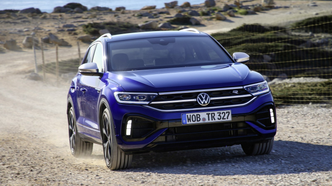 Zakázaná reklama na ostrý VW T-Roc vás donutí dlouze přemýšlet nad soudností těch, kteří nám dnes vládnou