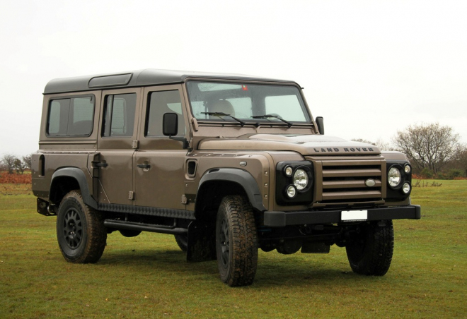 Land Rover Defender V8 od Wildcat: drsný offroad dostal V8 z Corvette
