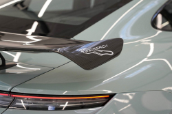 Ani nejrychlejší Porsche všech dob nedokáže odolat brutální ztrátě hodnoty, pokud je elektrické