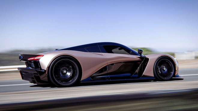 Silniční stíhačka s nejsilnějším motorem V12 historie se ukázala hotová, s obrovským výkonem chce pokořit rychlost 450 km/h