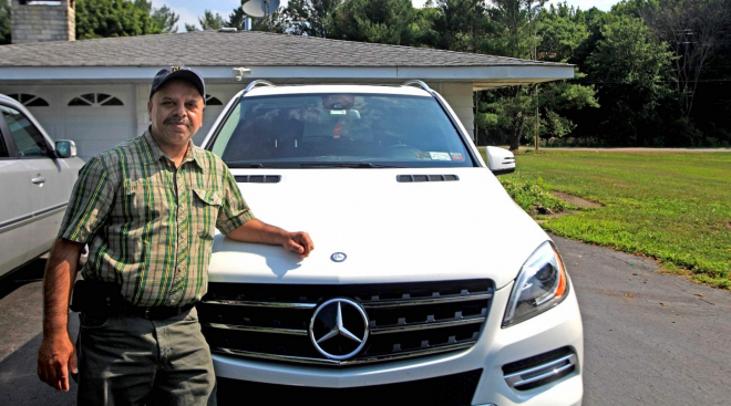 Tento muž žaluje Mercedes, že mu neprodal auto. Důvody pochopíte stěží