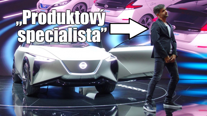 Tímhle automobilky nahradily hostesky na autosalonech. Je to vážně bizarní podívaná