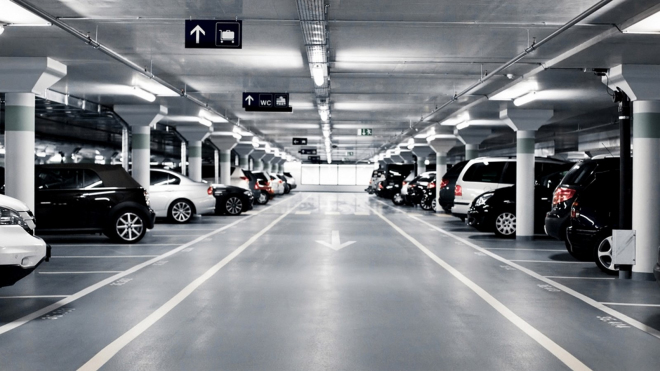 Muž zapomněl, kde nechal auto v parkovacím domě. Našlo se po půl roce