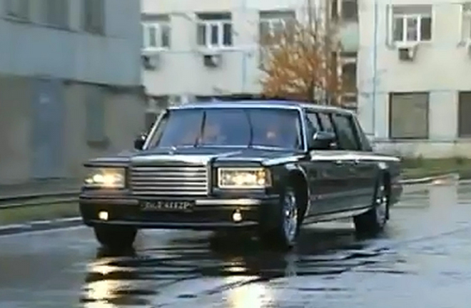 Zil 4112-R: ruský obrněný Rolls-Royce pro prezidenta do detailu na videu