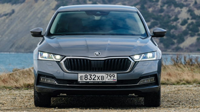 Západní automobilky včetně Škody reagují na válku. Zastavily prodej aut v Rusku, ze solidarity to ale není